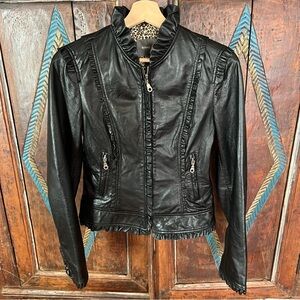 KEENA - T Elegant Black Leather Jacket for Women Small